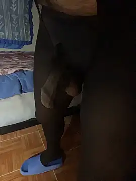 manuamador online show from April 3, 4:08 am