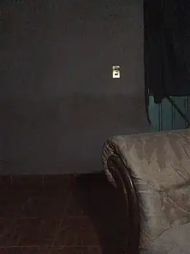 Snapshot of manuamador chatting on July 12, 2:56 am manuamador online show from July 12, 2:56 am
