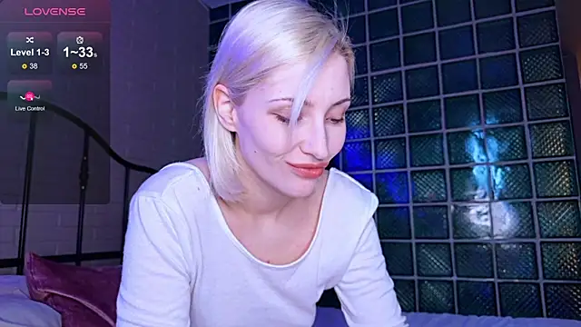 Snapshot of alexa_novak chatting on February 3, 10:31 am alexa novak online show from February 3, 10:31 am