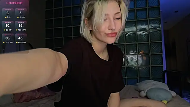 Snapshot of alexa_novak chatting on June 13, 2:53 am alexa novak online show from June 13, 2:53 am