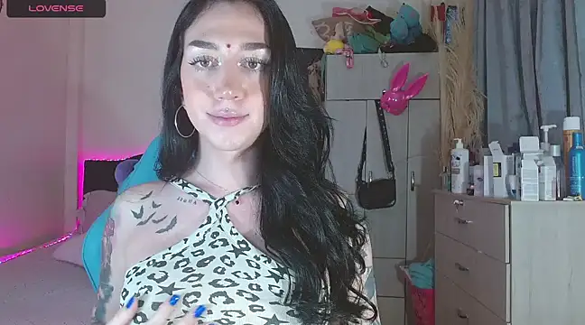 karla zambrano online show from February 25, 7:38 pm