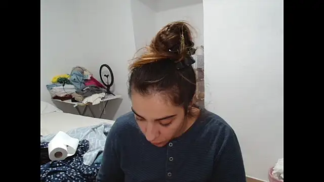 Snapshot of Ursumi1 chatting on October 19, 4:32 pm Ursumi1 online show from October 19, 4:32 pm