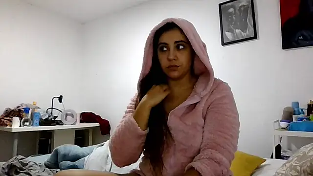 Snapshot of Ursumi1 chatting on November 2, 6:57 pm Ursumi1 online show from November 2, 6:57 pm