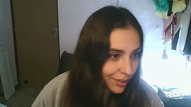 Snapshot of Ursumi1 chatting on December 15, 8:25 pm Ursumi1 online show from December 15, 8:25 pm