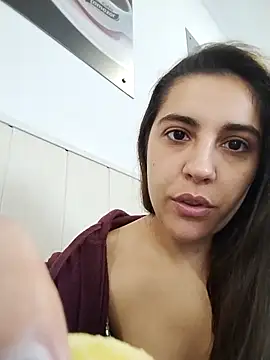 Snapshot of Ursumi1 chatting on October 28, 10:36 am Ursumi1 online show from October 28, 10:36 am