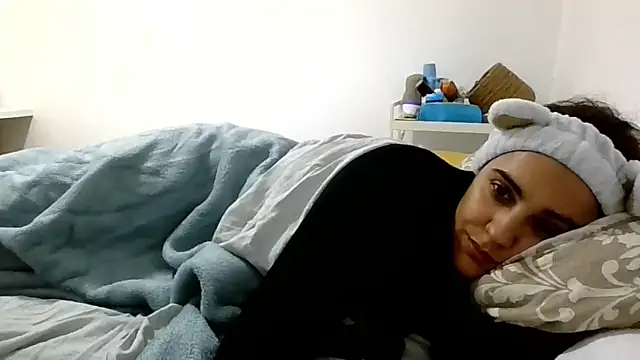 Snapshot of Ursumi1 chatting on November 3, 2:42 pm Ursumi1 online show from November 3, 2:42 pm