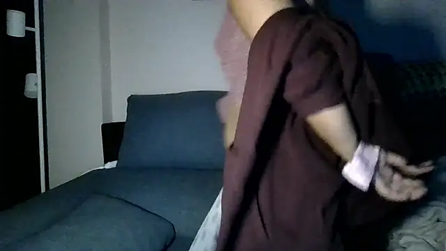 Snapshot of Ursumi1 chatting on November 9, 4:55 pm Ursumi1 online show from November 9, 4:55 pm