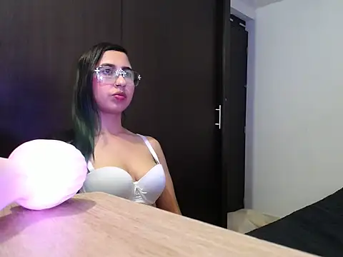 aria jhonsson online show from January 9, 8:38 pm