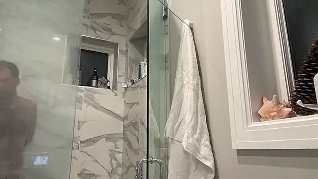 69woodinson online show from April 9, 1:18 am