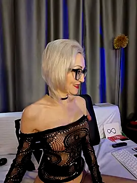 Milforja online show from November 30, 7:03 pm