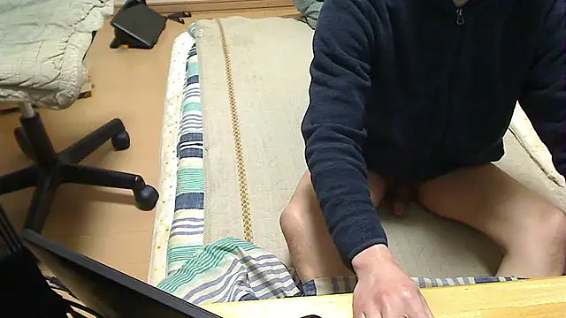 Snapshot of toho_cst chatting on February 13, 1:05 am toho cst online show from February 13, 1:05 am