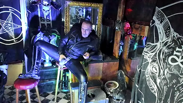 BULGEDEMON online show from November 29, 2:17 pm