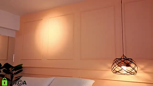 Snapshot of SHARONN____ chatting on November 14, 3:54 am SHARONN online show from November 14, 3:54 am