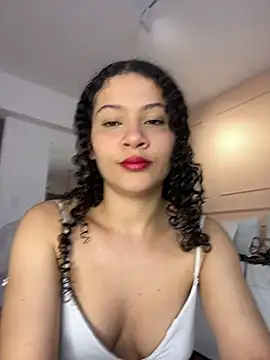 Snapshot of SHARONN____ chatting on December 1, 3:51 am SHARONN online show from December 1, 3:51 am