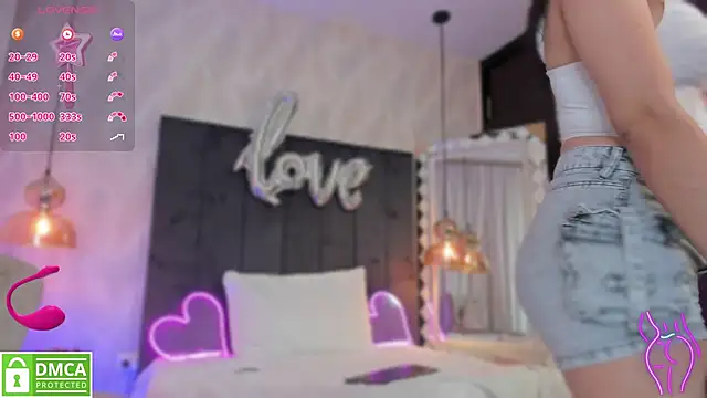 Snapshot of SHARONN____ chatting on March 12, 3:46 am SHARONN online show from March 12, 3:46 am
