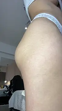 Snapshot of SHARONN____ chatting on February 16, 4:11 am SHARONN online show from February 16, 4:11 am