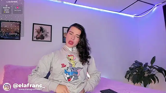 elafranco  online show from January 13, 3:43 am