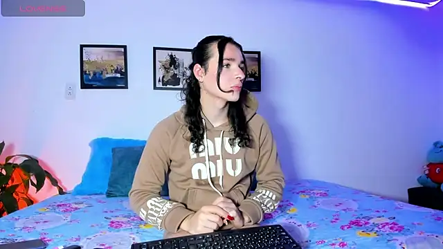 elafranco  online show from November 14, 7:17 pm