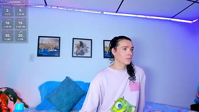 elafranco  online show from November 7, 4:55 pm