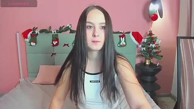 Snapshot of BeatriceReeves chatting on December 4, 1:04 am BeatriceReeves online show from December 4, 1:04 am