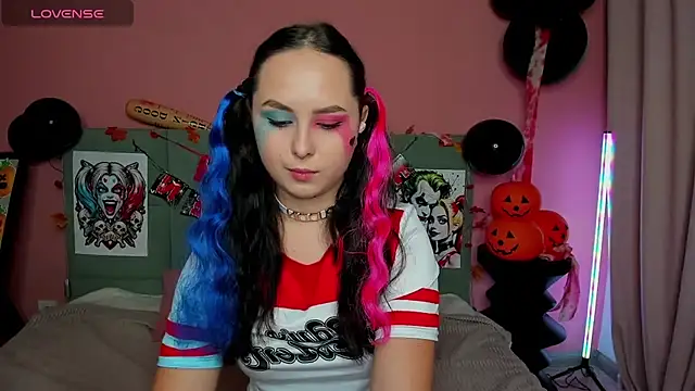 Snapshot of BeatriceReeves chatting on October 30, 1:15 am BeatriceReeves online show from October 30, 1:15 am