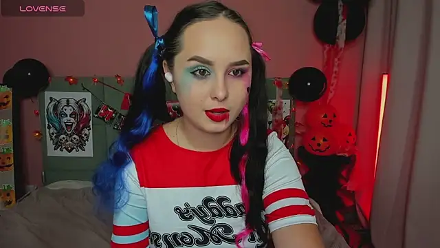 Snapshot of BeatriceReeves chatting on October 24, 1:04 am BeatriceReeves online show from October 24, 1:04 am