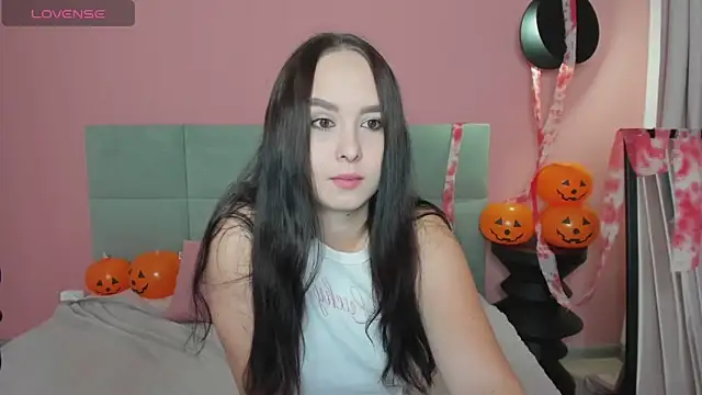 Snapshot of BeatriceReeves chatting on October 17, 1:20 am BeatriceReeves online show from October 17, 1:20 am