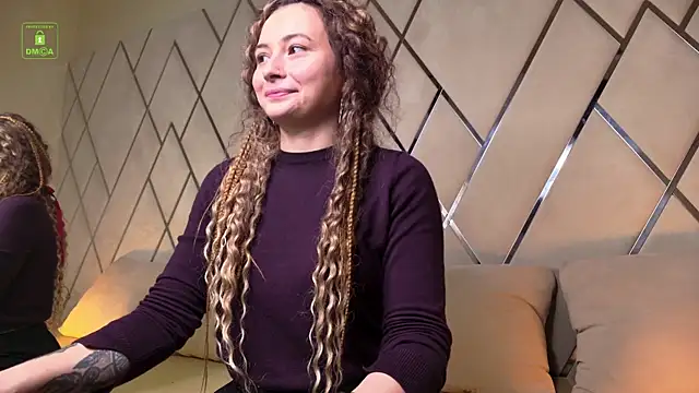 Snapshot of Ishtar_Divine chatting on December 15, 10:43 am Ishtar Divine online show from December 15, 10:43 am