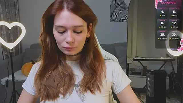 Snapshot of Misty_Rose chatting on October 1, 2:21 pm Misty Rose online show from October 1, 2:21 pm