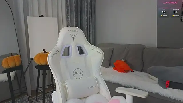 Snapshot of Misty_Rose chatting on October 9, 2:28 pm Misty Rose online show from October 9, 2:28 pm