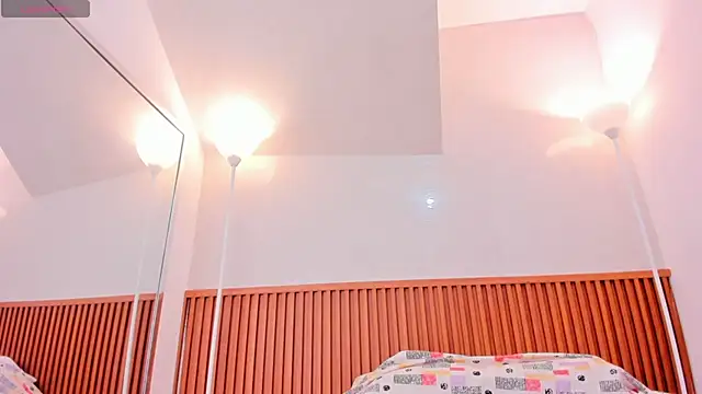 aggy castel online show from February 21, 4:09 pm