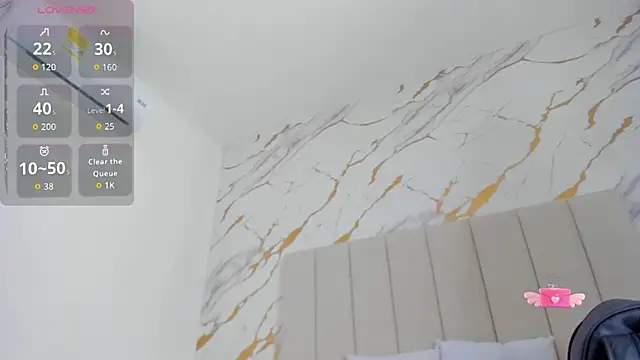 aggy castel online show from April 14, 3:39 pm