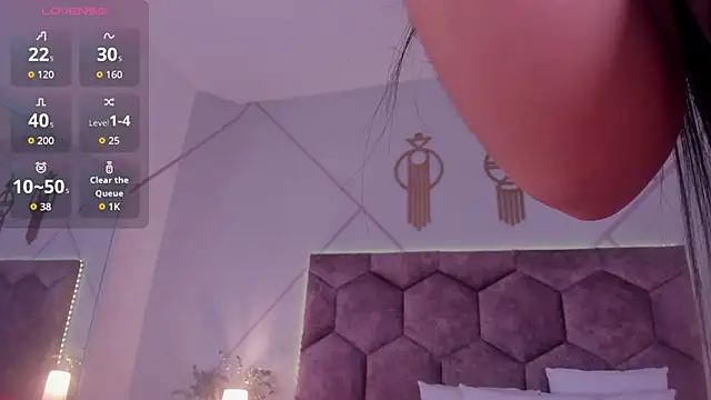 aggy castel online show from March 20, 2:07 pm