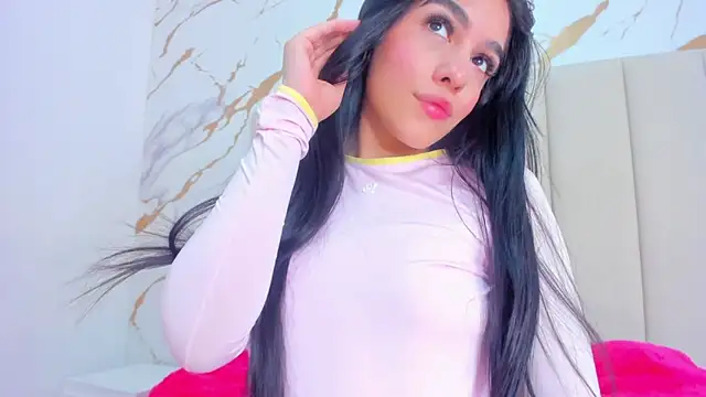 aggy castel online show from March 29, 2:19 pm