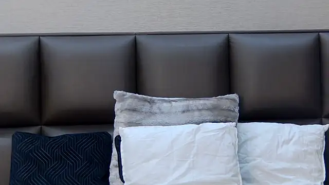 Snapshot of FoxyJoy chatting on June 17, 12:37 pm FoxyJoy online show from June 17, 12:37 pm