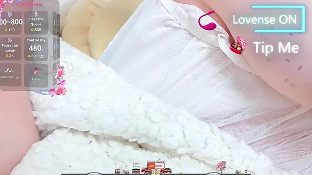 Weiwei5200 online show from April 21, 11:11 pm