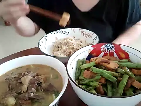 Weiwei5200 online show from May 9, 2:59 am