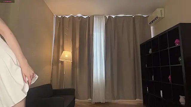 MoiraHavins online show from February 10, 6:34 am