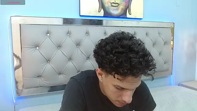 Snapshot of Jheidertwink chatting on February 17, 3:47 am Jheidertwink online show from February 17, 3:47 am