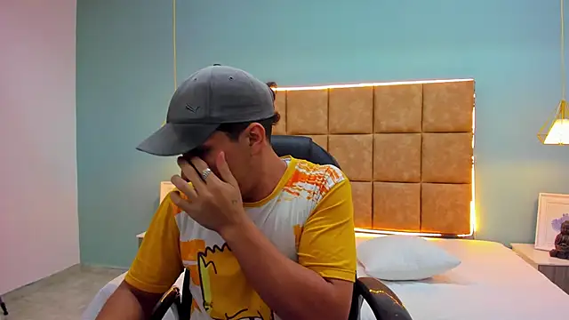 Snapshot of Jheidertwink chatting on September 9, 12:25 pm Jheidertwink online show from September 9, 12:25 pm