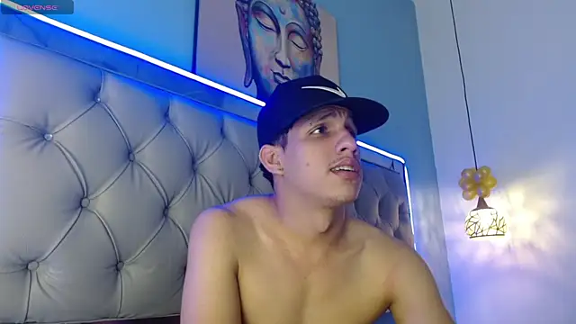 Snapshot of Jheidertwink chatting on February 9, 9:37 am Jheidertwink online show from February 9, 9:37 am