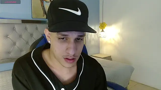 Snapshot of Jheidertwink chatting on February 12, 3:29 am Jheidertwink online show from February 12, 3:29 am