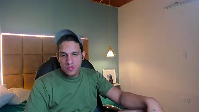 Snapshot of Jheidertwink chatting on September 12, 12:27 pm Jheidertwink online show from September 12, 12:27 pm