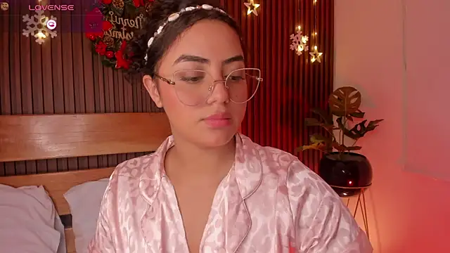 yaya23x online show from December 20, 5:38 pm