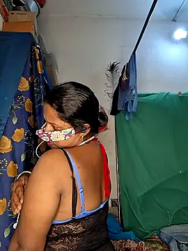 Snapshot of Real_Desi_Couple chatting on June 7, 6:13 pm Real Desi Couple online show from June 7, 6:13 pm