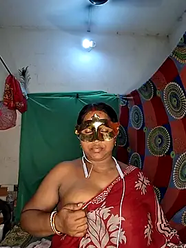 Snapshot of Real_Desi_Couple chatting on June 4, 5:39 pm Real Desi Couple online show from June 4, 5:39 pm