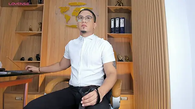 Snapshot of JoshMillerr_ chatting on June 27, 11:38 am JoshMillerr online show from June 27, 11:38 am
