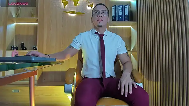 Snapshot of JoshMillerr_ chatting on September 28, 3:02 am JoshMillerr online show from September 28, 3:02 am