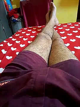 BusyMitt17 online show from April 12, 12:30 pm