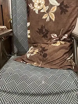 HoneyBearCpl online show from April 2, 4:13 pm